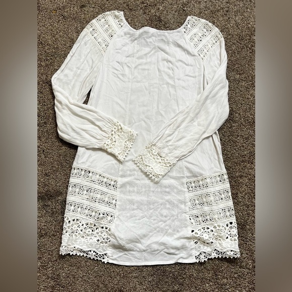 XCVI White Lace Blouse with Relaxed Fit - Picture 2 of 3